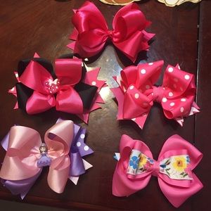 Lot of 5 bows